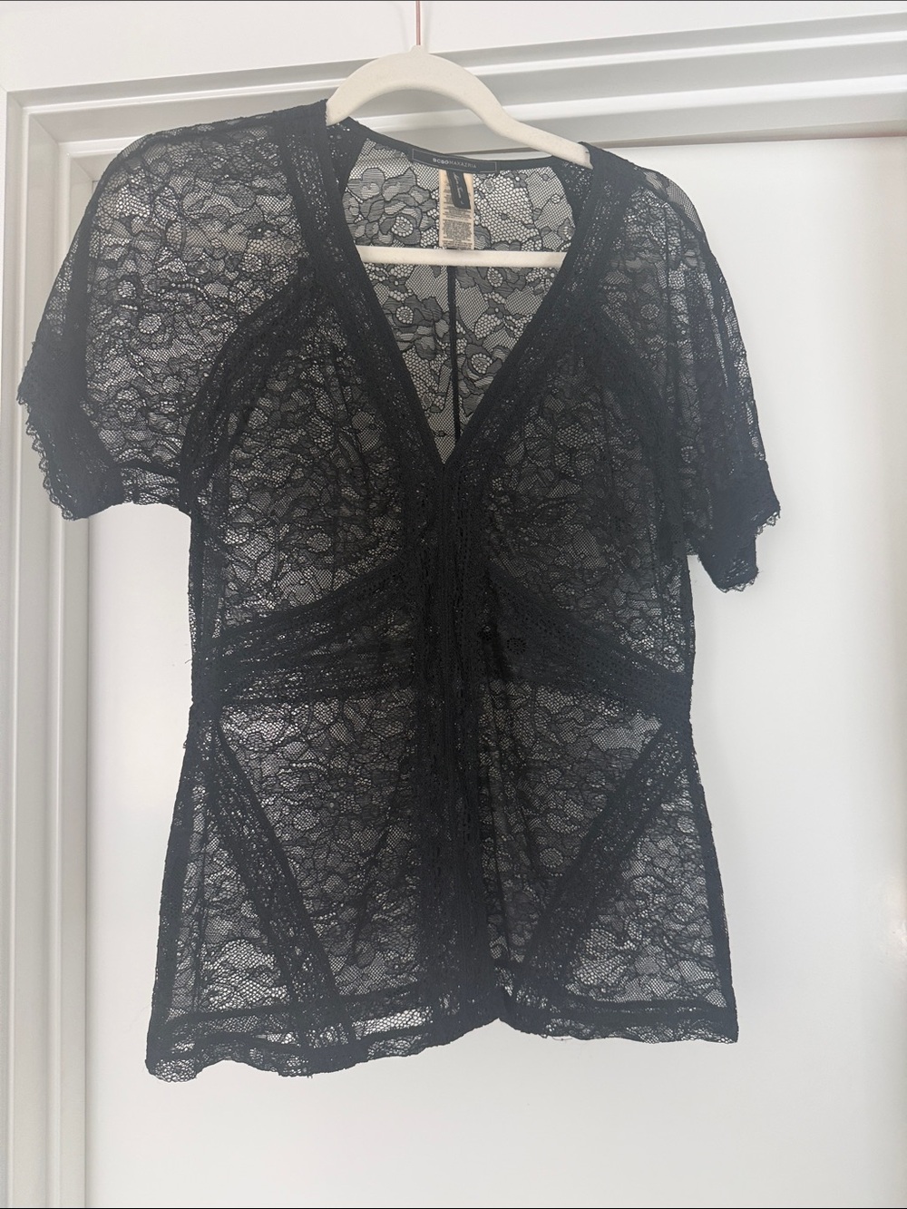 BCBGMaxAzria Black Sheer Lace Short-Sleeve Chemise Top